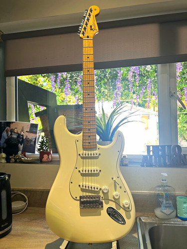 Fender stratocaster white - fender,