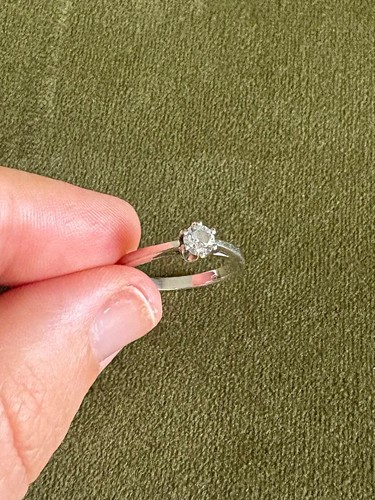 9ct white gold round - 9ct,