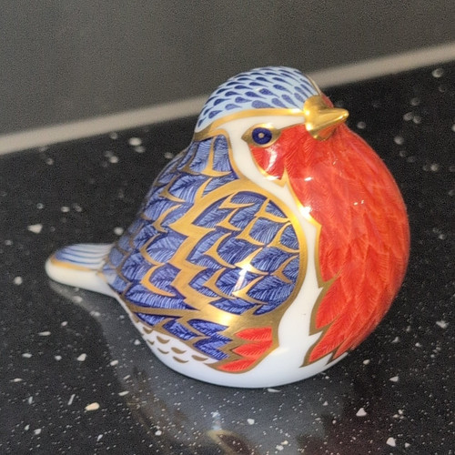 Royal crown derby robin - crown,