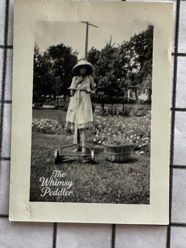 1920s girl push - 1920s, lawn