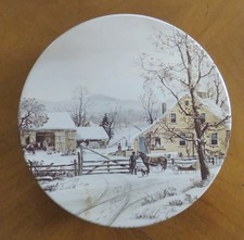 vintage TIN Currier & Ives Winter Scene HERITAGE PLANTATION OF SANDWICH 6-1/2"