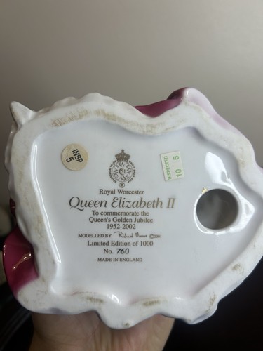 Royal worcester queen - royal,
