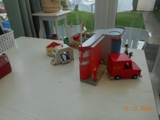 Deluxe Sorting Office with