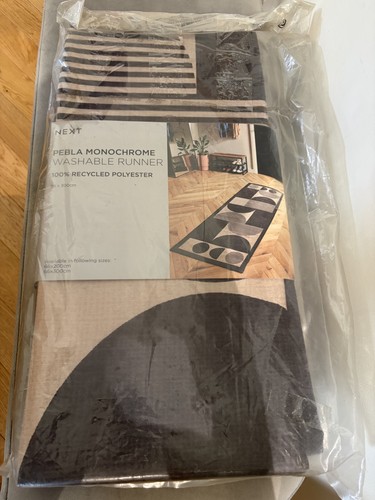 Monochrome washable pebla - monochrome,