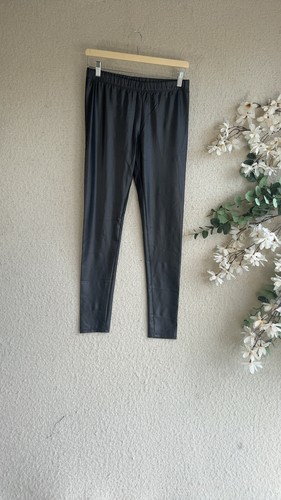 Atmosphere black faux leather - black,