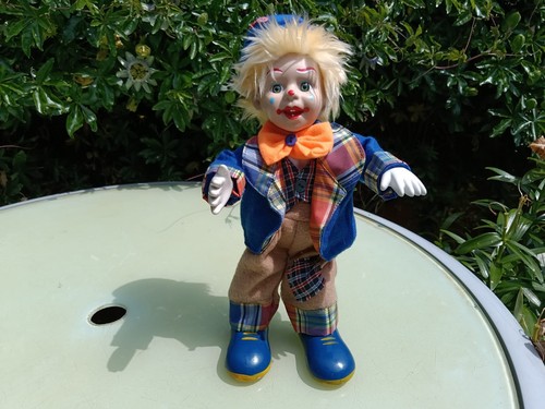 Vintage musical wind clown - wind-up,