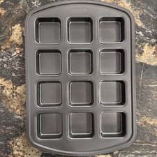 PAMPERED CHEF Non Stick Square