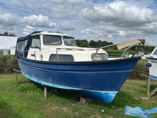 20ft Hardy PROJECT BOAT Cabin Cruiser River / Fishing Day Boat with Canopy