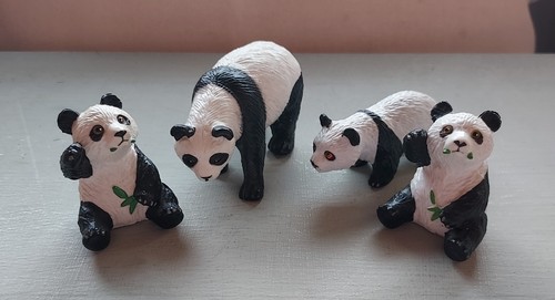 Plastic decorative pandas - x,