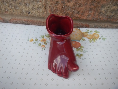 Vintage small red foot shaped - small,
