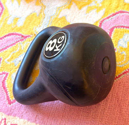 Black 8kg kettlebell ergonomic - kettlebell,