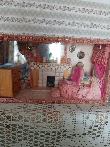 Vintage room box 1980s - box,