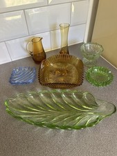 A Collection Of Mid-century Modern Coloured Glass In Excellent Condition