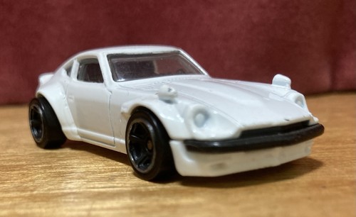 Hot wheels custom - hot, datsun