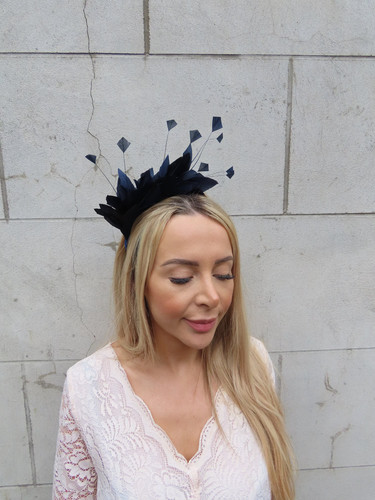 Dark navy blue feather - navy,