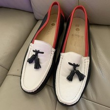  In GC Pavers Ladies Size 7