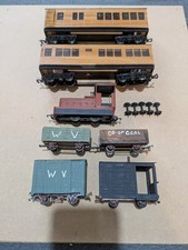 0-16.5 Narrow Gauge Railway Loco, Coaches And Wagons On30