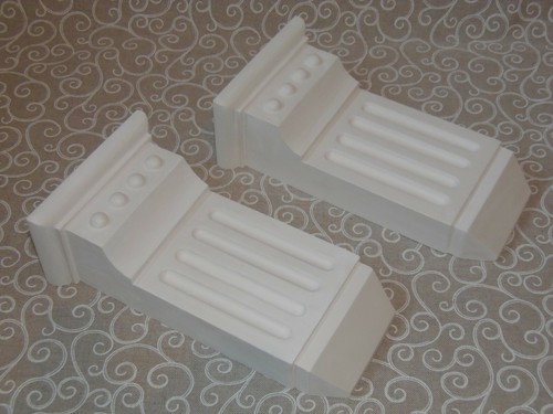 Pair medium size - a, of
