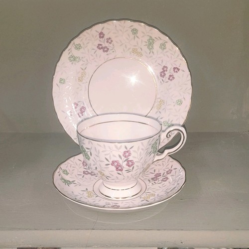 Pretty vintage bone china - bone,