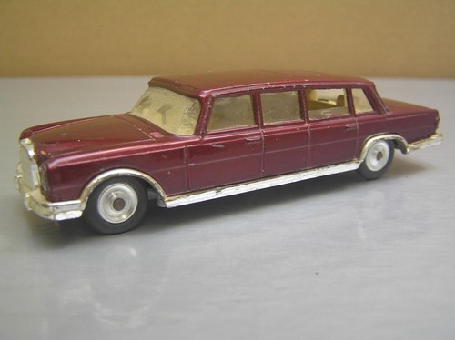 Corgi toys 247 mercedes - 247, benz