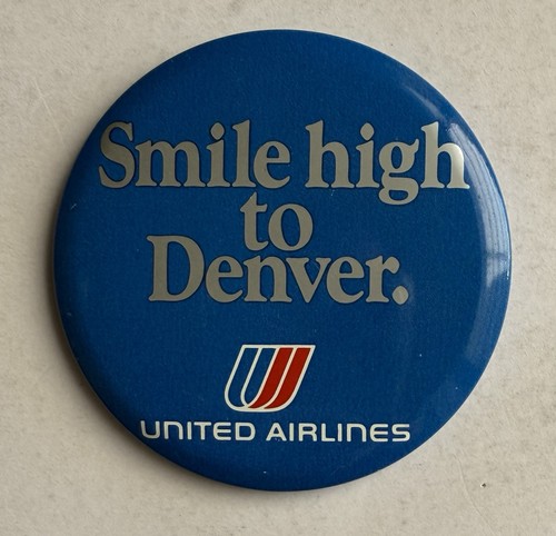 United airlines pin - airlines,