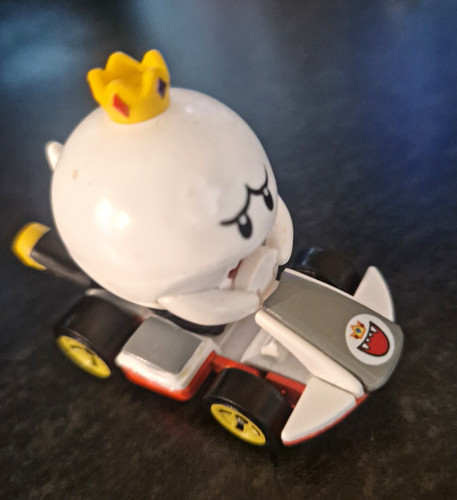 Hot wheels mario kart - mario, boo