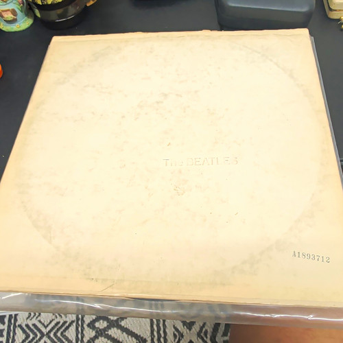 The beatles white album - beatles, apple