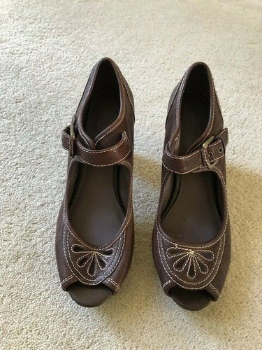 Footglove brown peep - footglove,