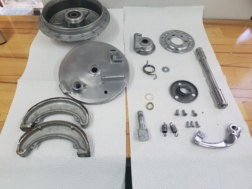 Honda 250 500 front hub - 250/500,