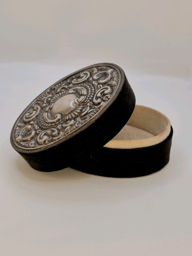 Vintage oval velvet - velvet, trinket