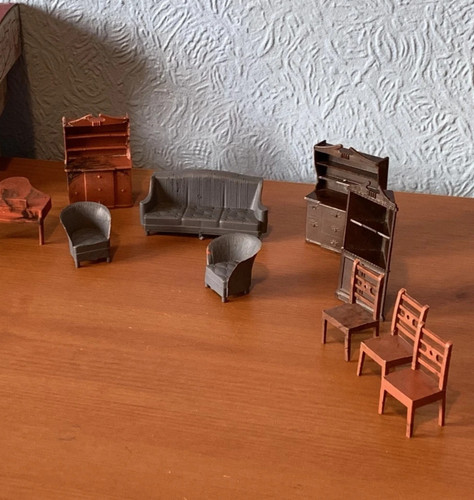 Vintage mettoy dolls house - mettoy,
