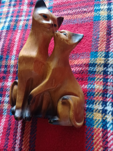 Brown wooden cat - wooden,