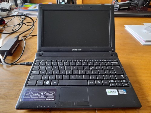 Samsung nc10 plus netbook with - plus,