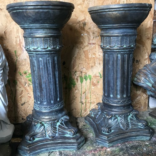 Corinthian style column