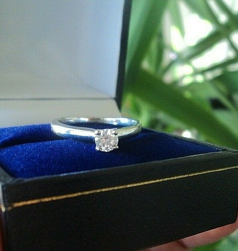 18ct gold diamond ring 2002 - diamond,