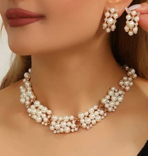 Vintage Monet Pearl Necklace & Earrings Set Gold Plated Luxury simulated Pearl