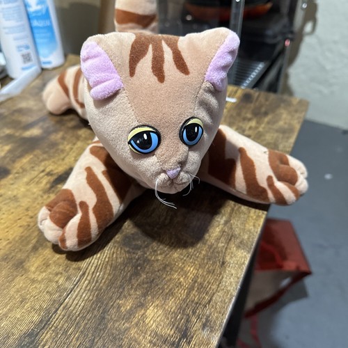 Vintage pound puppies - 12",
