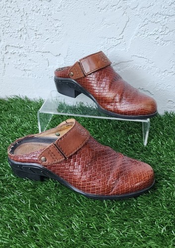 Ariat cognac brown woven - cognac,