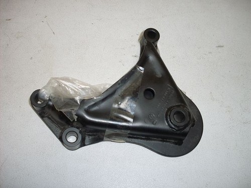 Engine mounting bracket polo - bracket,