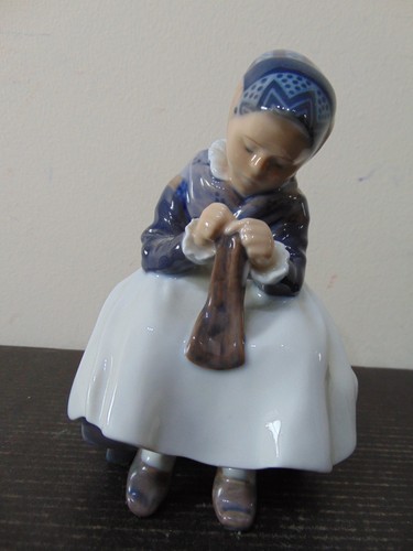 Royal copenhagen figurine - copenhagen,