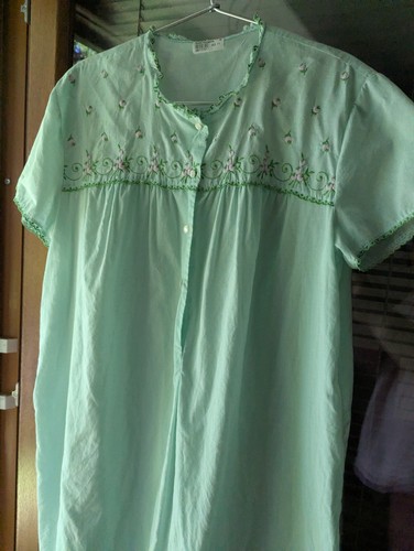 Vintage green embrided cotton - vintage,
