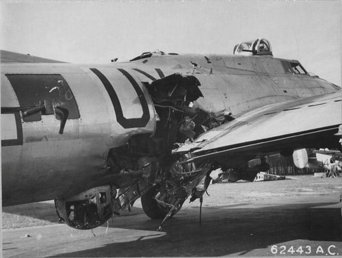 Wwii photo 17 - photo, bomber