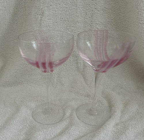 Pair cocktail glasses pink - of,