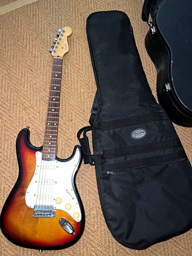 Fender stratocaster made - fender, in