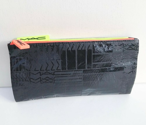 Mac black fold - black, makeup