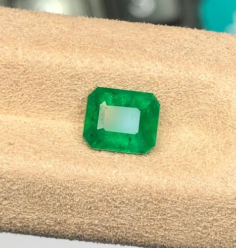 Natural swat emerald - natural,
