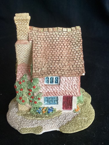 Lilliput lane primrose - lilliput,