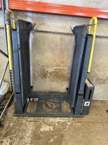 Ricon wheelchair lift with - wheelchair,