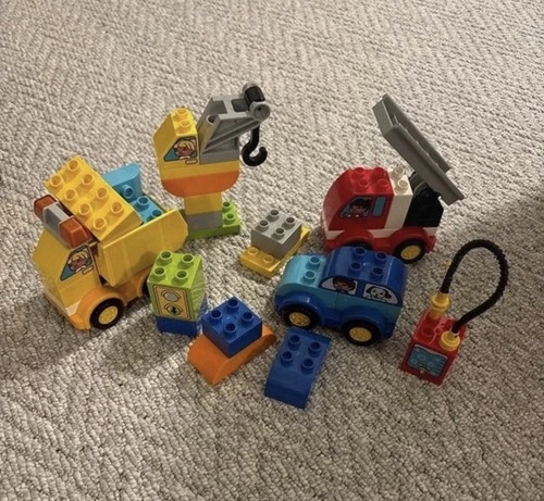 Duplo first vehicles model - first,