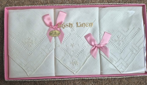 Beautiful boxed hand - ,